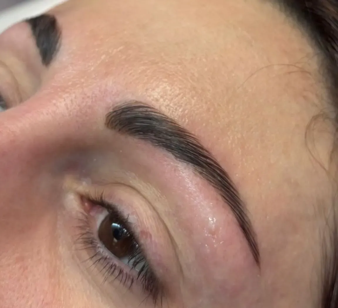 Beauté du regard : rehaussement de cils et sourcils